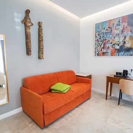 מלון L-eremita Boutique 3*